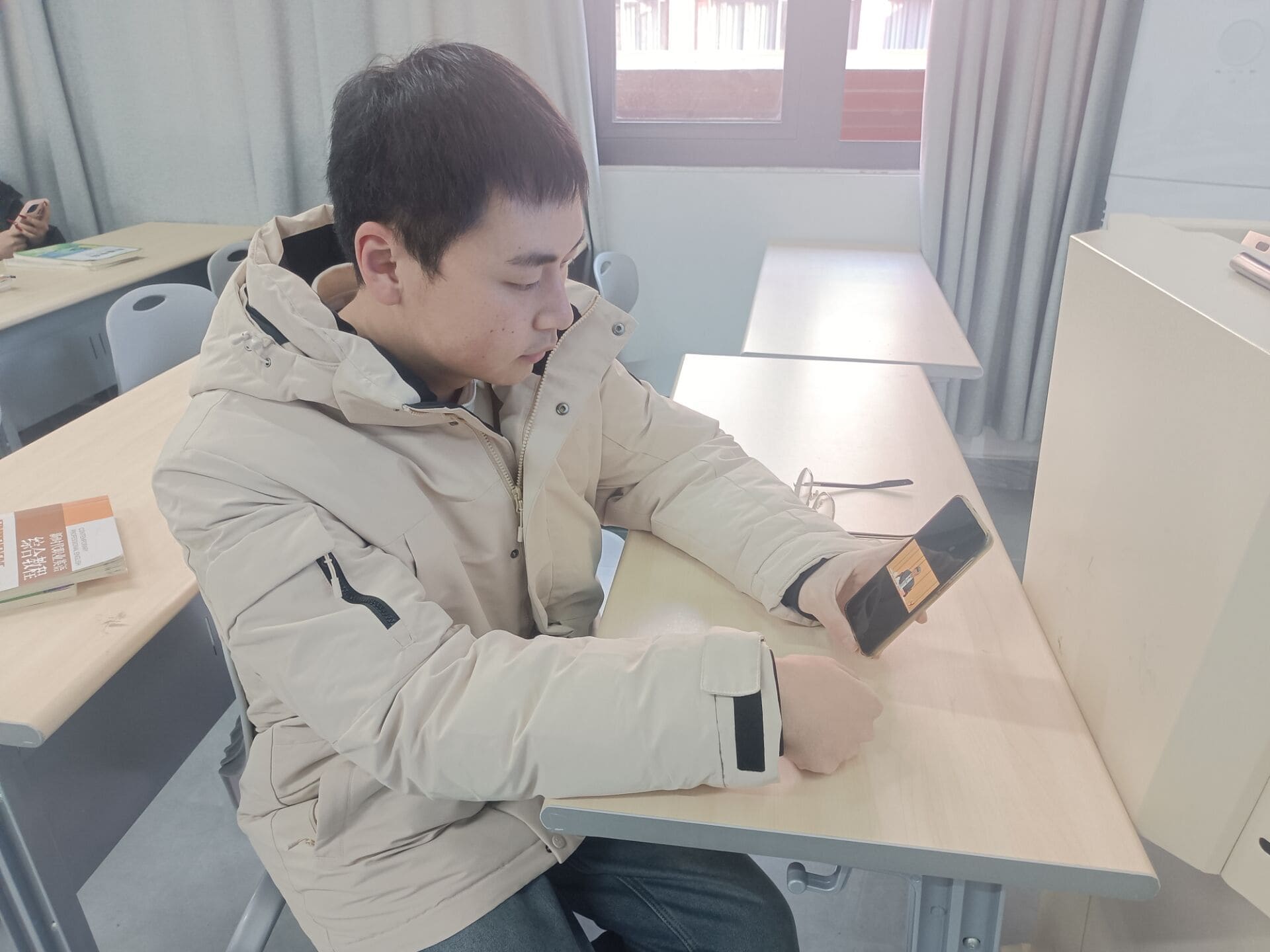 刘逸群.jpg